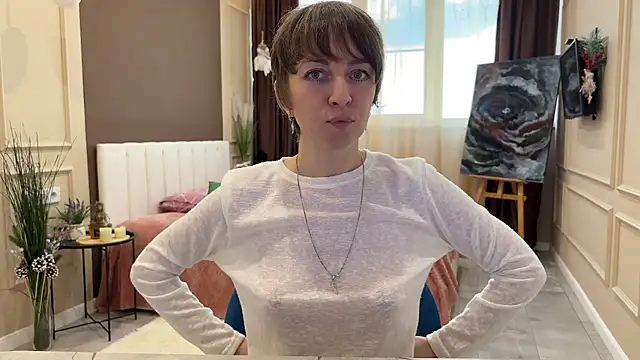 daniellia  online show from 05/25/26, 02:45