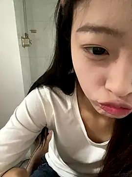 MengMeng0515 online show from 11/15/25, 08:55