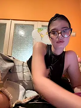 Larra69 online show from 11/23/25, 05:35