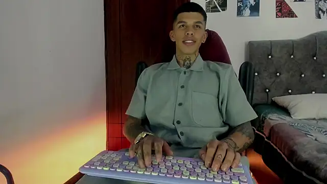 Savajelust online show from 12/18/25, 04:24