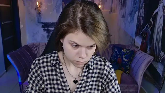 EllieMurler online show from 10/27/25, 09:02