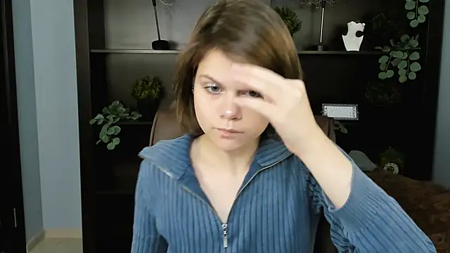 EllieMurler online show from 11/30/25, 09:02