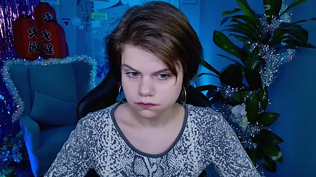 EllieMurler online show from 12/18/25, 09:04