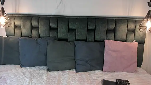 Bellarohs online show from 03/26/26, 07:41