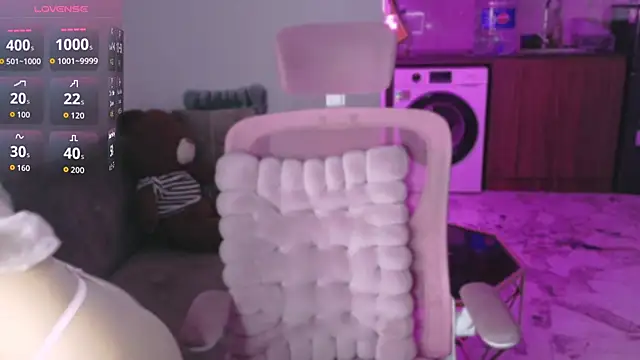 Phuong Bee online show from 04/05/26, 01:41