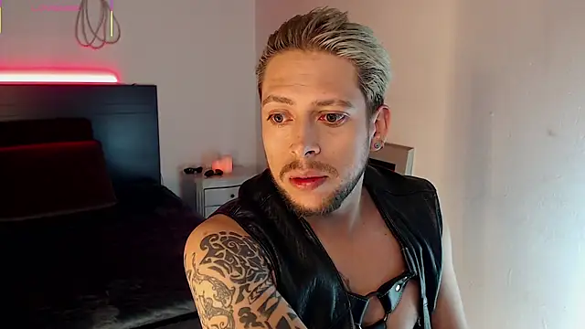 MaaxxxRider online show from 11/01/25, 04:25