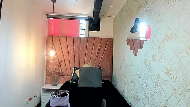 Kiara Cruz   online show from 02/28/26, 04:30