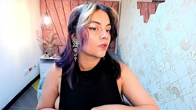 Kiara Cruz   online show from 03/03/26, 08:37