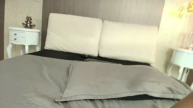 Tiifany Baker online show from 02/12/26, 08:26