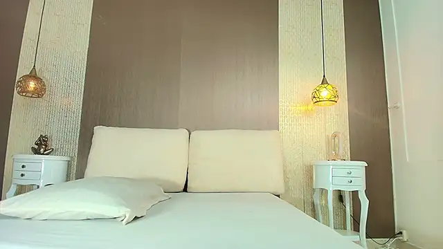 Tiifany Baker online show from 03/05/26, 07:54