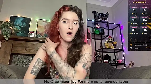 Snapshot of rae_moonn chatting on 06/15/26, 04:53 rae moonn online show from 06/15/26, 04:53