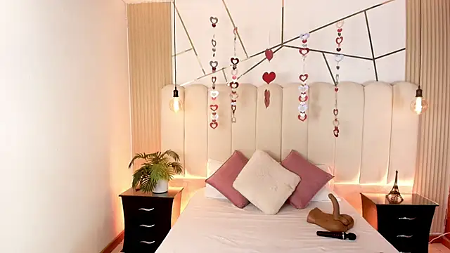 candyclair1 online show from 02/16/26, 07:21