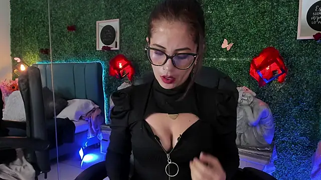 Linagh  online show from 03/31/26, 01:11