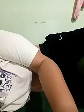 Snapshot of Mroma89six chatting on 11/07/25, 11:27 Mroma89six online show from 11/07/25, 11:27