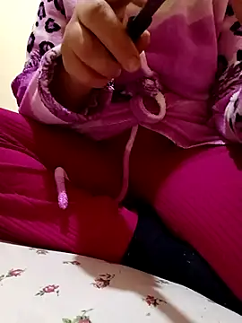 Snapshot of Mroma89six chatting on 11/26/25, 10:38 Mroma89six online show from 11/26/25, 10:38