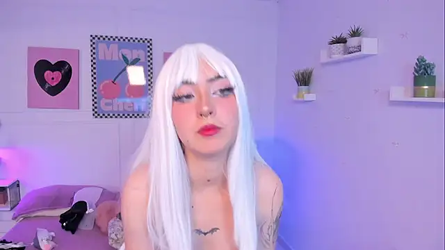 Zoe Lynch  online show from 12/02/25, 11:59