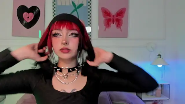 Zoe Lynch  online show from 04/16/26, 11:33