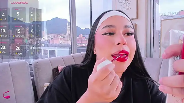 Zoey thompson online show from 09/18/25, 07:38