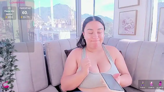 Zoey thompson online show from 09/25/25, 07:17