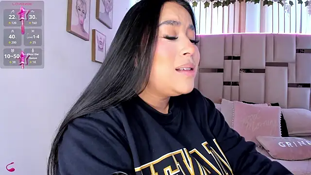 Zoey thompson online show from 11/23/25, 02:17