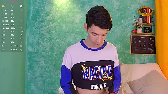 Snapshot of VicenteFerrer chatting on 10/17/25, 08:22 VicenteFerrer online show from 10/17/25, 08:22