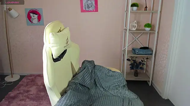 R0cket bunny online show from 09/13/25, 01:16