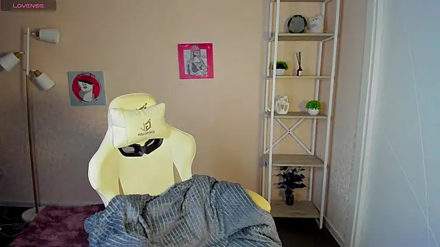 R0cket bunny online show from 09/25/25, 12:03