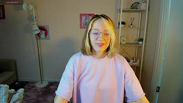 R0cket bunny online show from 10/06/25, 01:14