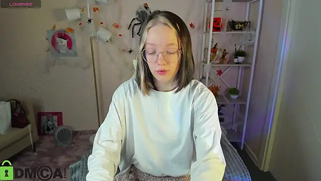 R0cket bunny online show from 10/28/25, 01:09