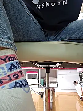 Nail Yummy online show from 11/28/25, 04:04