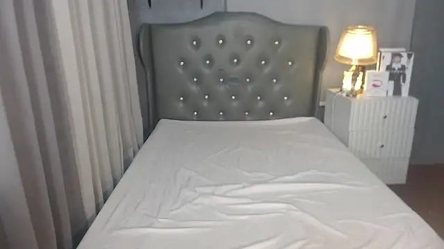 gillian slay online show from 10/17/25, 11:35