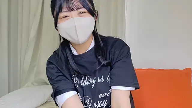 Snapshot of 0p-saki-p0 chatting on 07/05/26, 01:12 0p-saki-p0 online show from 07/05/26, 01:12