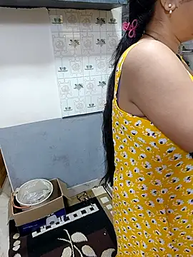 Snapshot of Queen_Nightt chatting on 03/03/26, 03:45 Queen Nightt online show from 03/03/26, 03:45