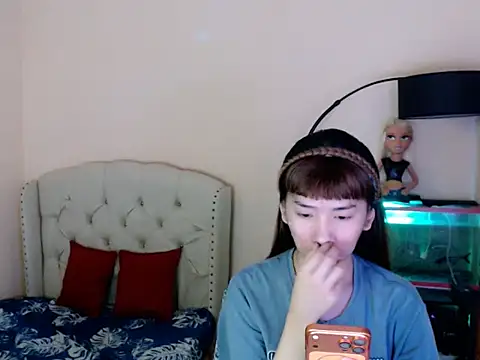 ShantalFoxxy  online show from 04/02/26, 12:30