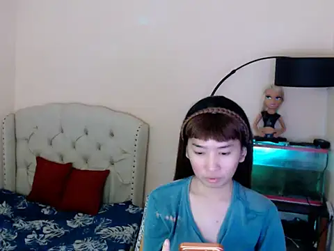 ShantalFoxxy  online show from 04/28/26, 03:00