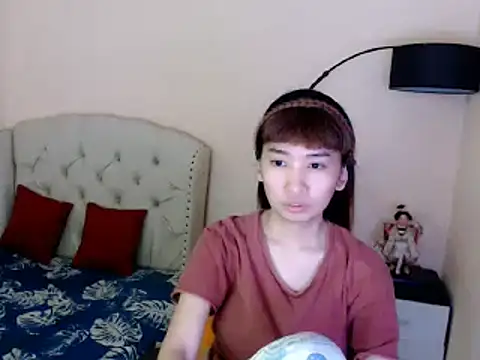 ShantalFoxxy  online show from 06/13/26, 11:24
