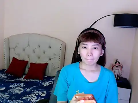 ShantalFoxxy  online show from 06/19/26, 11:52