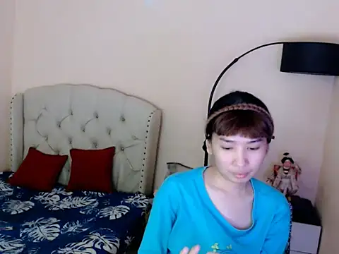 ShantalFoxxy  online show from 07/05/26, 04:19