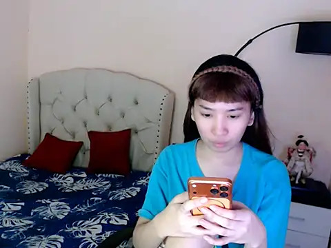 ShantalFoxxy  online show from 07/07/26, 12:46