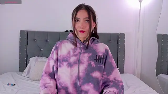 sara queen10 online show from 09/10/25, 01:55