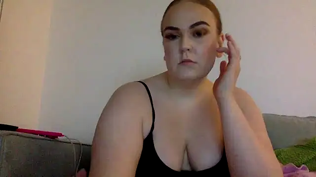 gracelovesxx online show from 12/22/25, 12:07