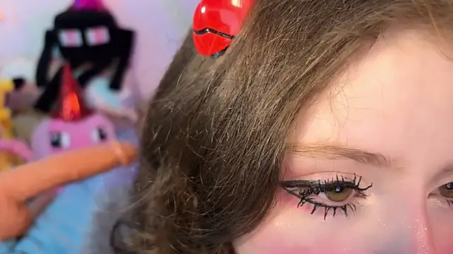 Lil bela online show from 03/25/26, 12:22