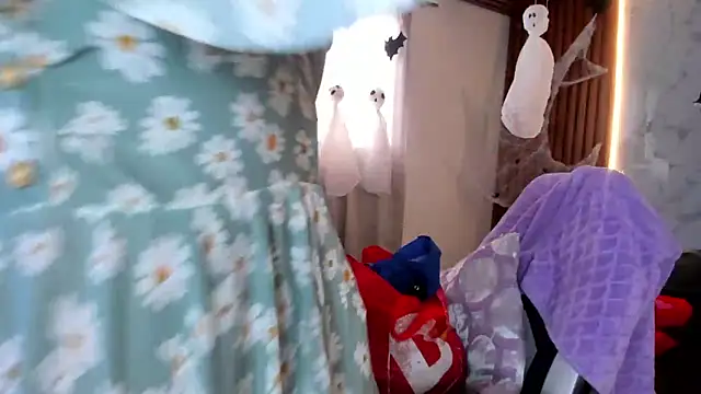 shasha bloom online show from 10/26/25, 04:13