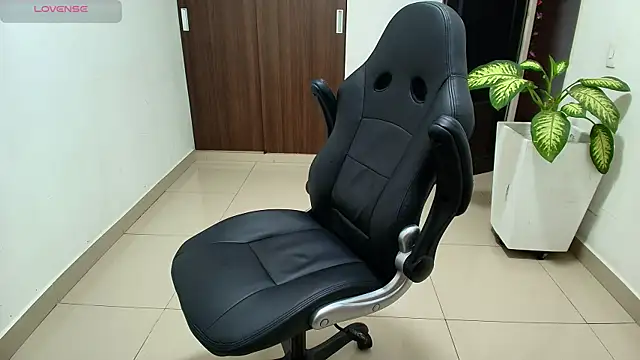 sebastian oconnor77 online show from 11/05/25, 01:00