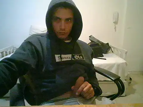 Snapshot of Julian2236 chatting on 07/03/26, 05:03 Julian2236 online show from 07/03/26, 05:03