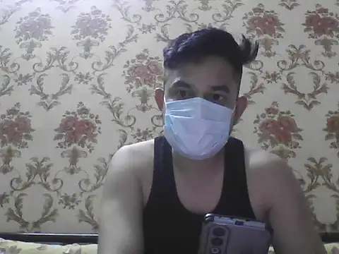 Snapshot of NIVAN_7251 chatting on 09/15/25, 06:52 NIVAN 7251 online show from 09/15/25, 06:52