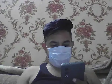 Snapshot of NIVAN_7251 chatting on 11/13/25, 12:48 NIVAN 7251 online show from 11/13/25, 12:48