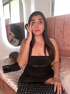 salomecute21 online show from 10/24/25, 11:50