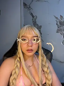 JuliethMoss online show from 03/28/26, 09:53