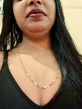 Maahhii 2 online show from 10/31/25, 06:42